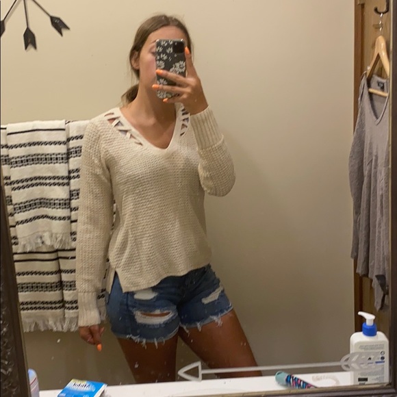 Sweater - Picture 3 of 3